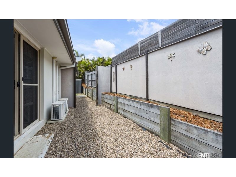 1 Moreton Crt, Southside QLD 4570