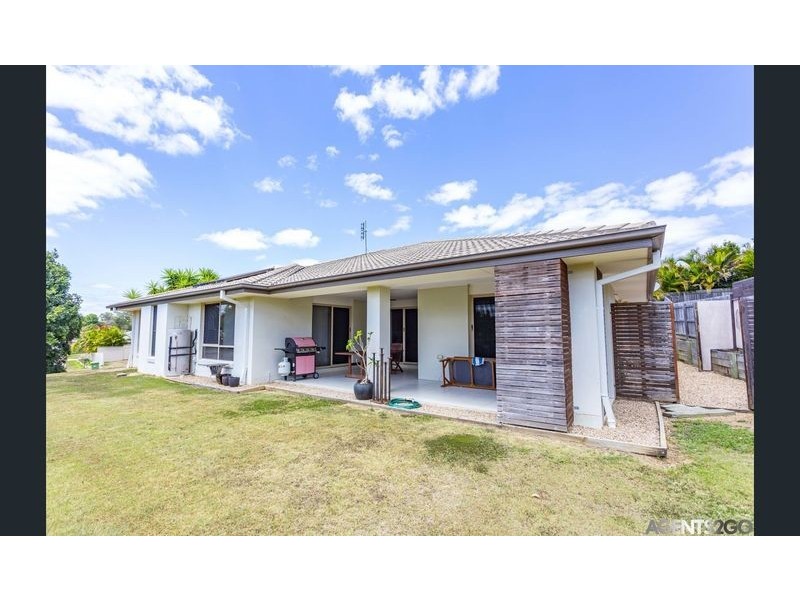 1 Moreton Crt, Southside QLD 4570
