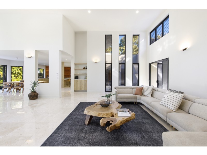 2 Frypan Track, Noosa North Shore QLD 4565
