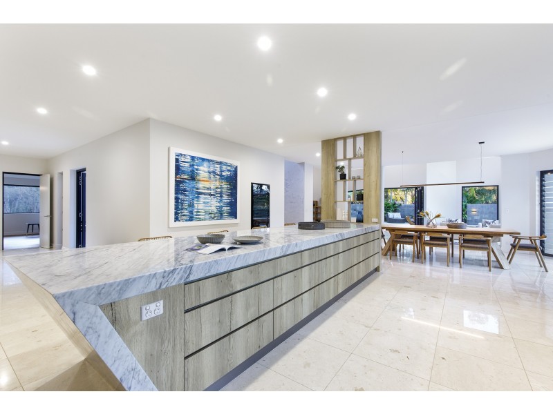 2 Frypan Track, Noosa North Shore QLD 4565