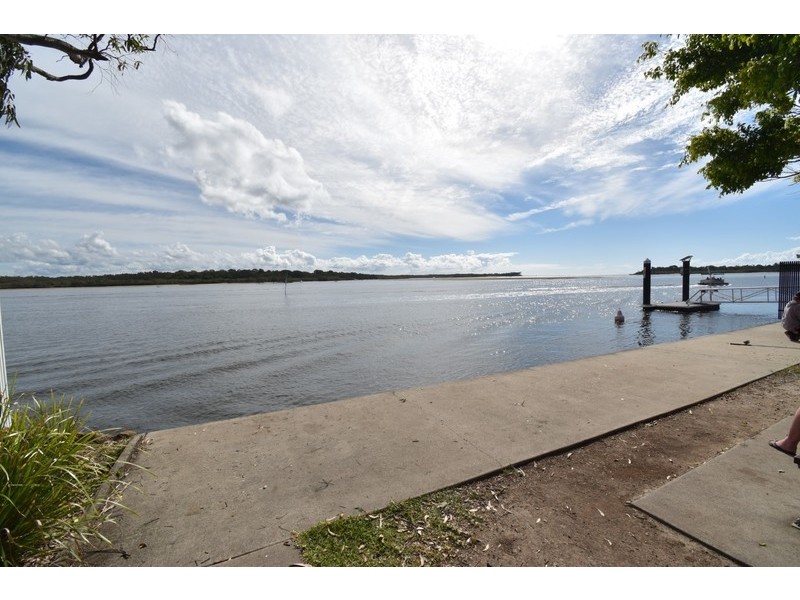 1/15 Russell St, Noosaville QLD 4566
