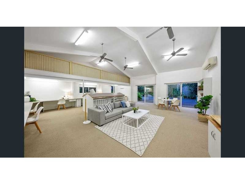 33 Kingsgate Drive, Tinbeerwah QLD 4563