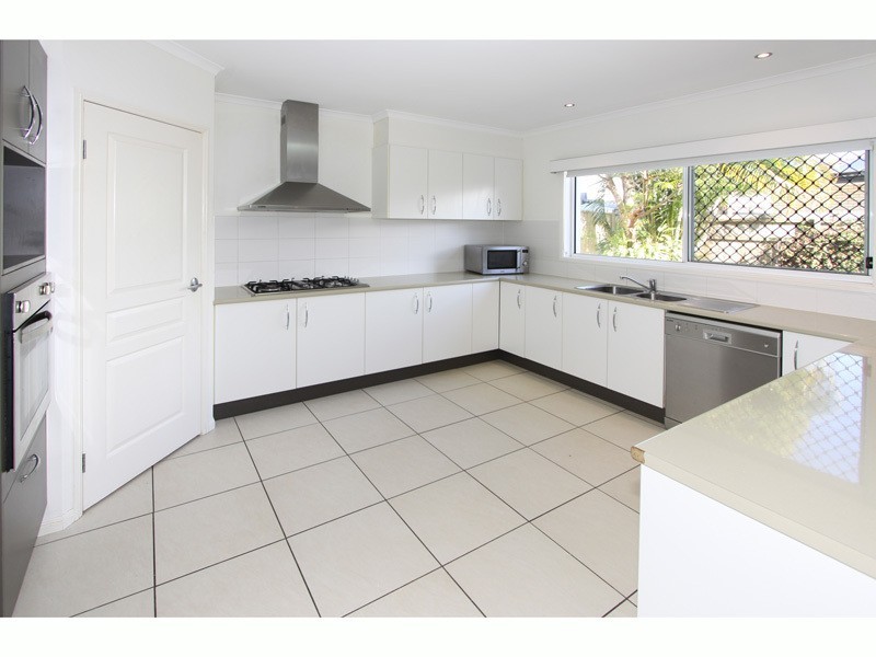 12 Little Mountain Dr, Little Mountain QLD 4551