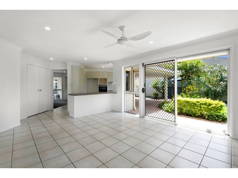 10 Lang Street, Pelican Waters QLD 4551
