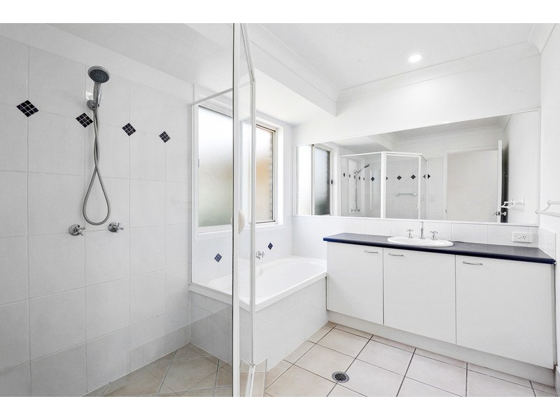 10 Lang Street, Pelican Waters QLD 4551