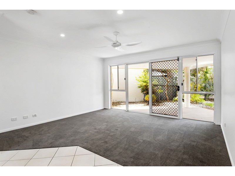 10 Lang Street, Pelican Waters QLD 4551