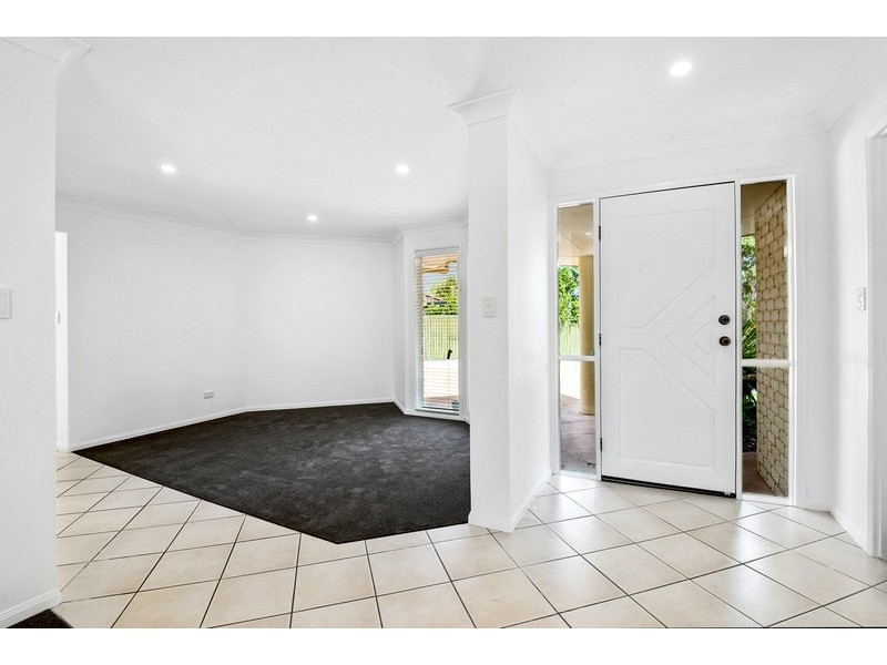 10 Lang Street, Pelican Waters QLD 4551