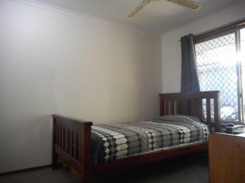 24 Wavecrest Ave, Castaways Beach QLD 4567