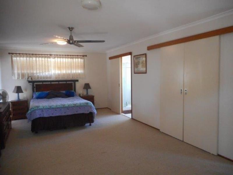 24 Wavecrest Ave, Castaways Beach QLD 4567