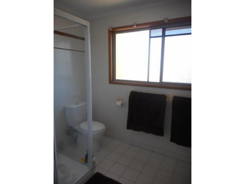 24 Wavecrest Ave, Castaways Beach QLD 4567