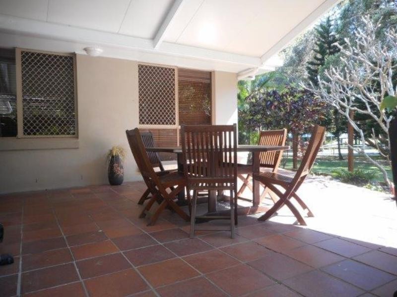 24 Wavecrest Ave, Castaways Beach QLD 4567