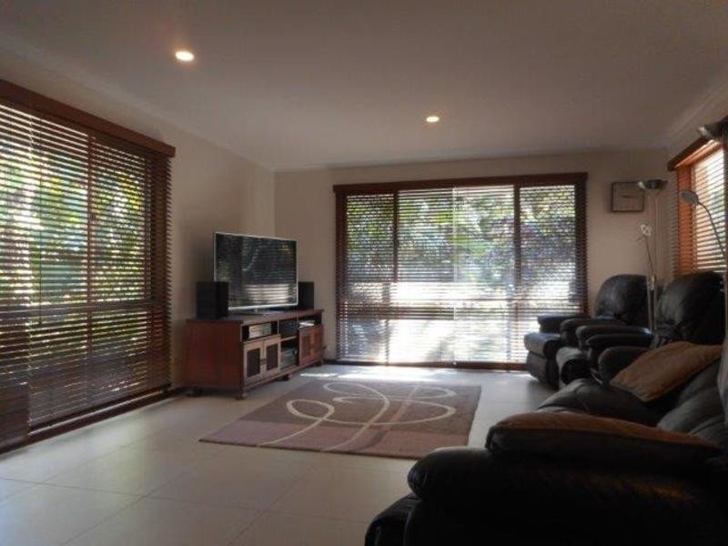 24 Wavecrest Ave, Castaways Beach QLD 4567