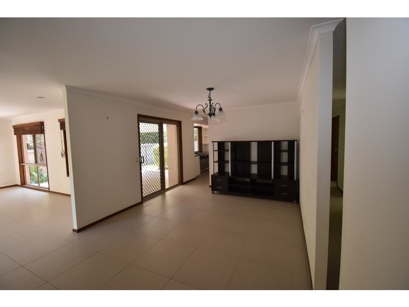 24 Wavecrest Ave, Castaways Beach QLD 4567