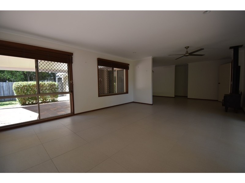 24 Wavecrest Ave, Castaways Beach QLD 4567