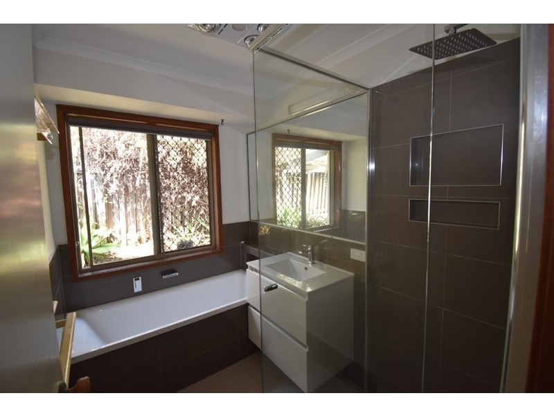 24 Wavecrest Ave, Castaways Beach QLD 4567