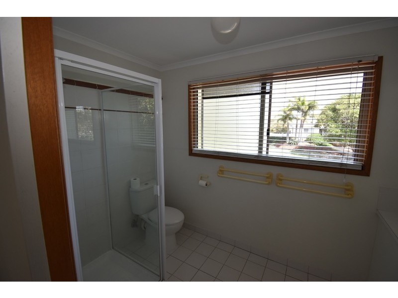 24 Wavecrest Ave, Castaways Beach QLD 4567