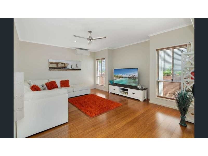 18 Honeyeater Cres, Peregian Springs QLD 4573