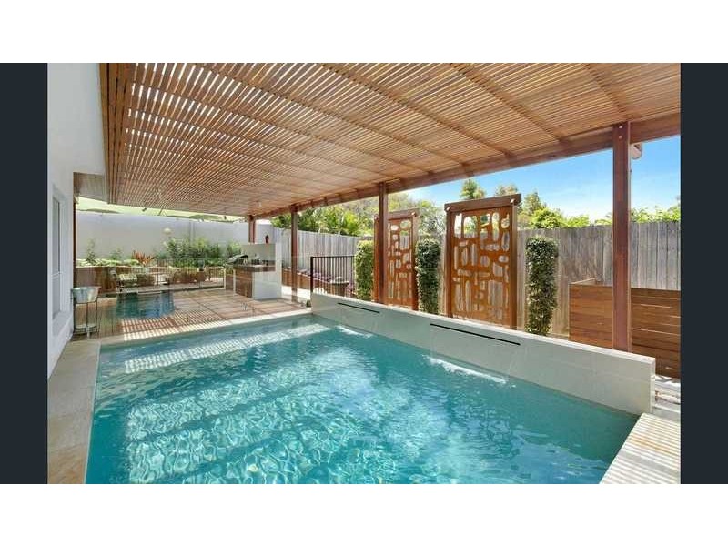 18 Honeyeater Cres, Peregian Springs QLD 4573
