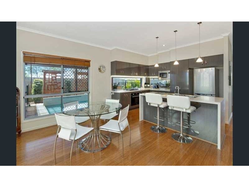 18 Honeyeater Cres, Peregian Springs QLD 4573