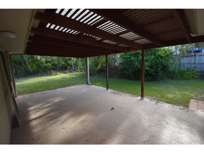 23 Dame Patti Drve, Sunrise Beach QLD 4567