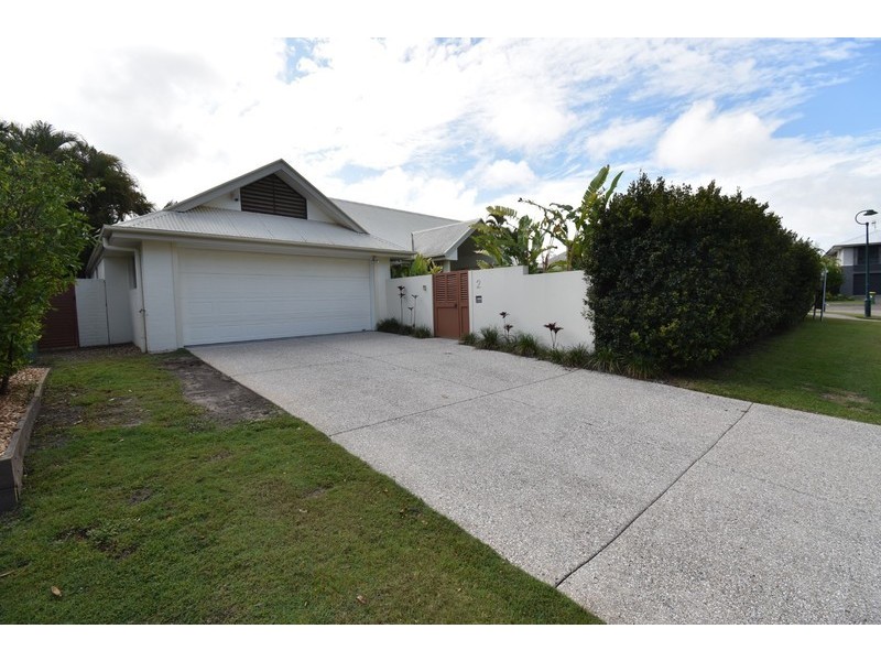 2 Seagull Crt, Noosa Waters QLD 4566