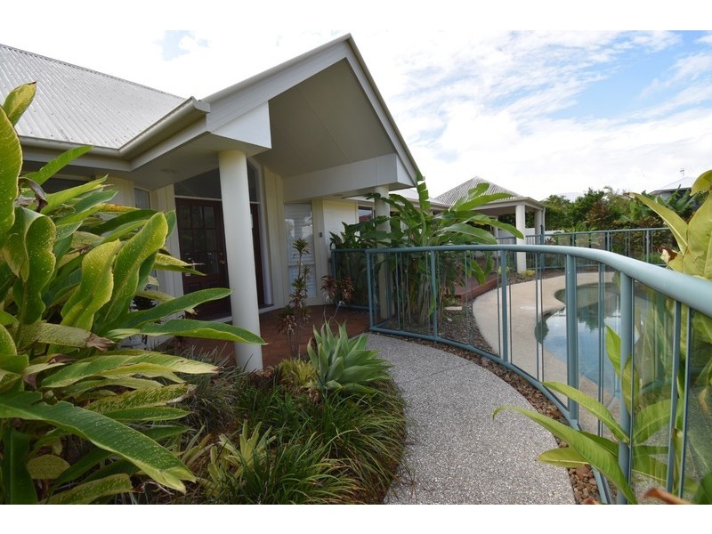2 Seagull Crt, Noosa Waters QLD 4566