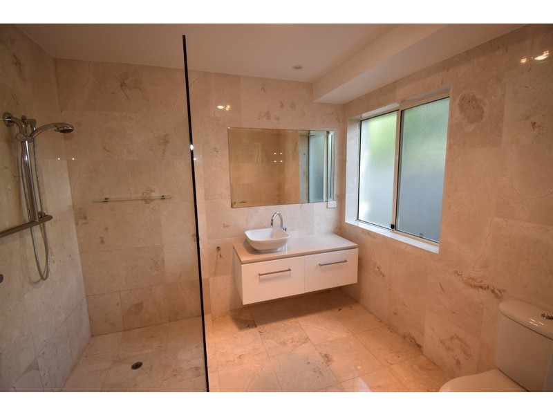 2 Seagull Crt, Noosa Waters QLD 4566