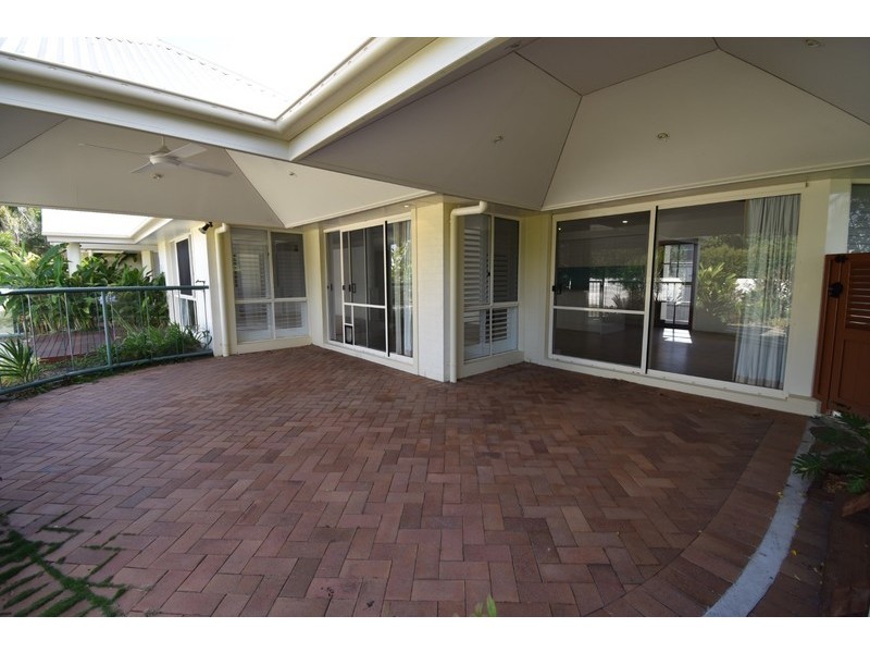 2 Seagull Crt, Noosa Waters QLD 4566