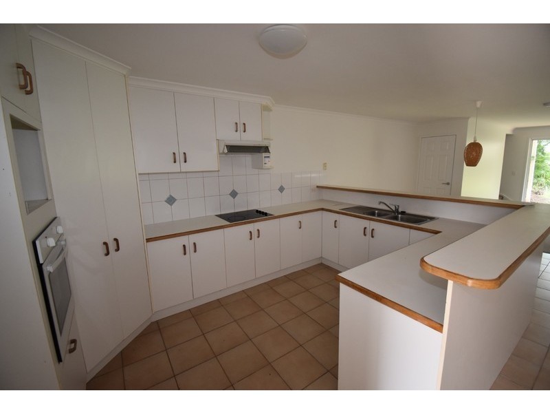 2/8 Sunseeker Close, Noosa Waters QLD 4566