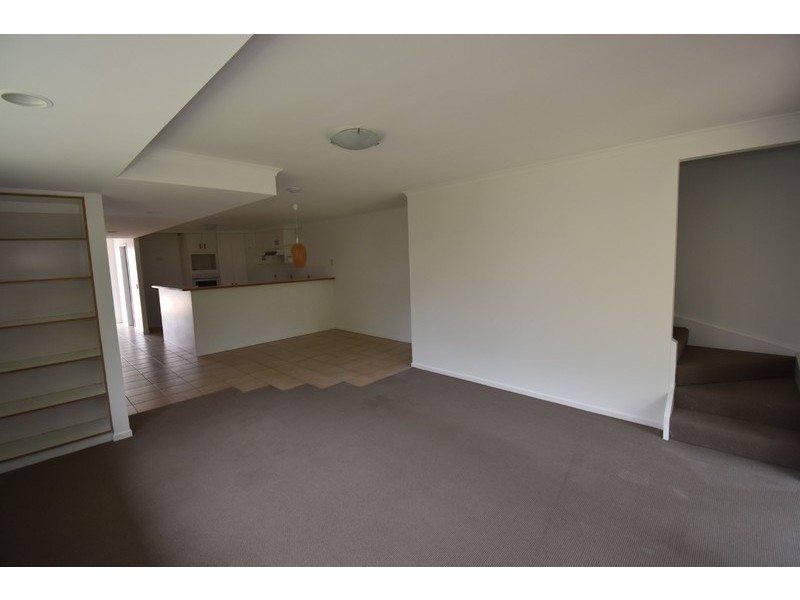 2/8 Sunseeker Close, Noosa Waters QLD 4566