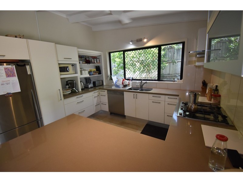 1 Lunar Cres, Noosa Heads QLD 4567