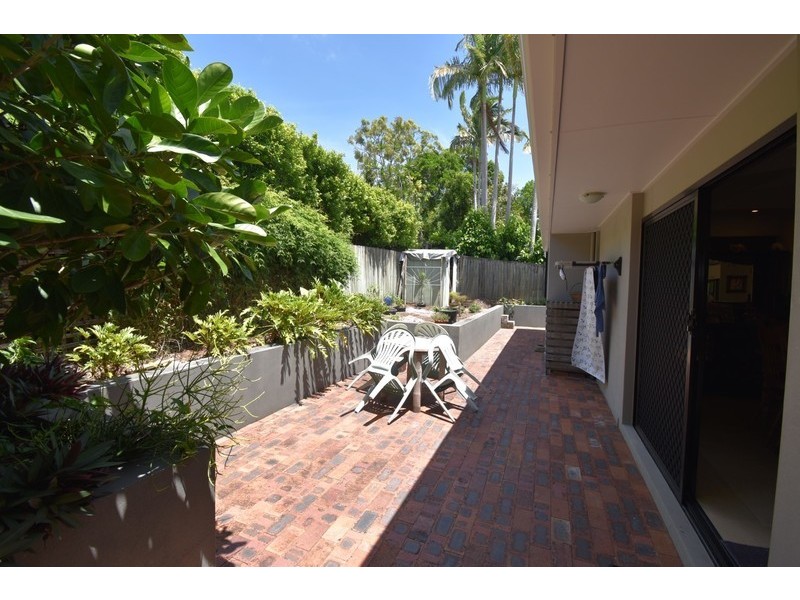 1 Lunar Cres, Noosa Heads QLD 4567