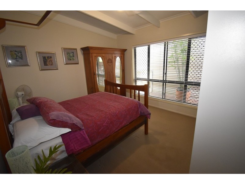 1 Lunar Cres, Noosa Heads QLD 4567
