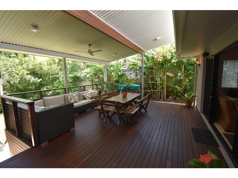 1 Lunar Cres, Noosa Heads QLD 4567