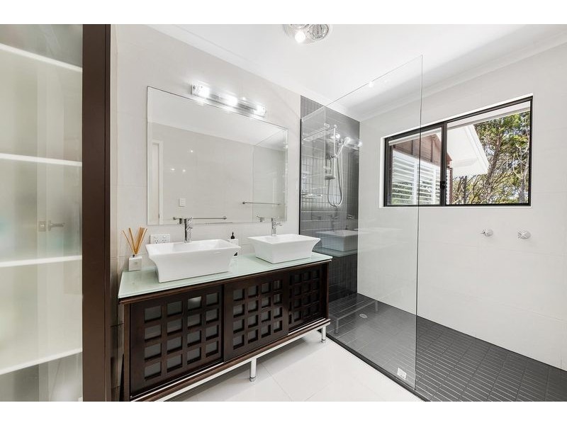 6 Winbirra Way, Noosa Heads QLD 4567