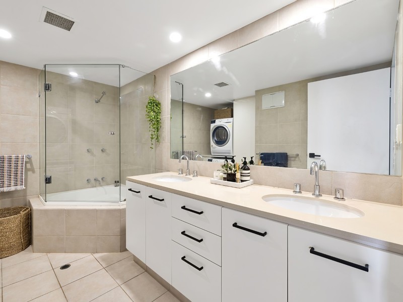 4/5 Tingira Cres, Sunrise Beach QLD 4567