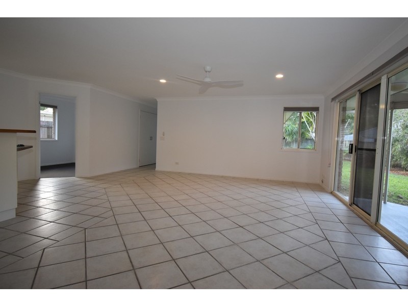 121 Griffith Ave, Tewantin QLD 4565