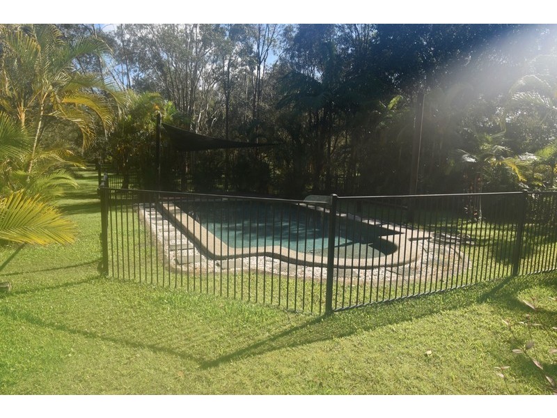 33 Illawarra Dr, Cooroibah QLD 4565