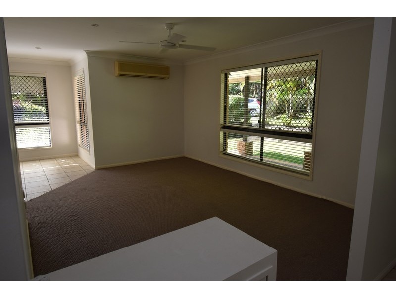 33 Illawarra Dr, Cooroibah QLD 4565