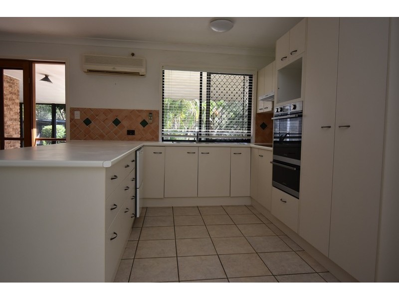 33 Illawarra Dr, Cooroibah QLD 4565