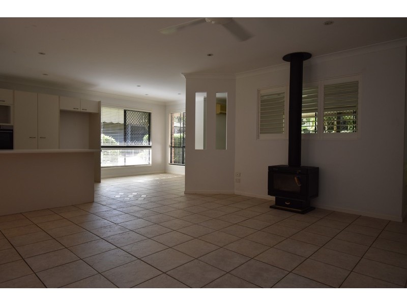 33 Illawarra Dr, Cooroibah QLD 4565