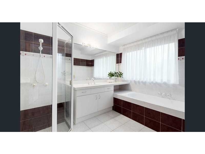 22 Seacove Crt, Noosaville QLD 4566