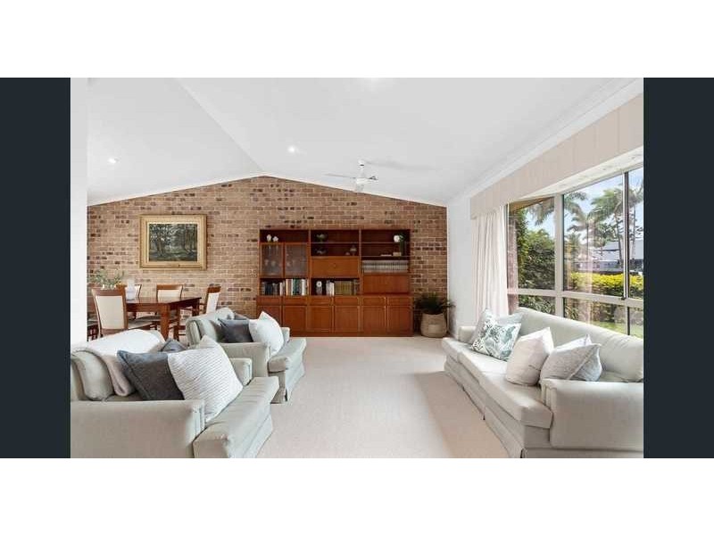 22 Seacove Crt, Noosaville QLD 4566