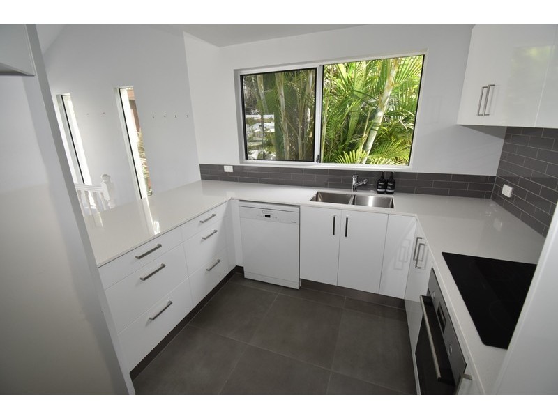 3/65 Southern Cross Pde, Sunrise Beach QLD 4567
