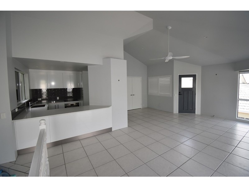 3/65 Southern Cross Pde, Sunrise Beach QLD 4567