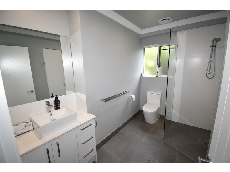 3/65 Southern Cross Pde, Sunrise Beach QLD 4567