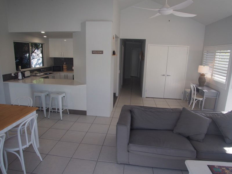 3/65 Southern Cross Pde, Sunrise Beach QLD 4567