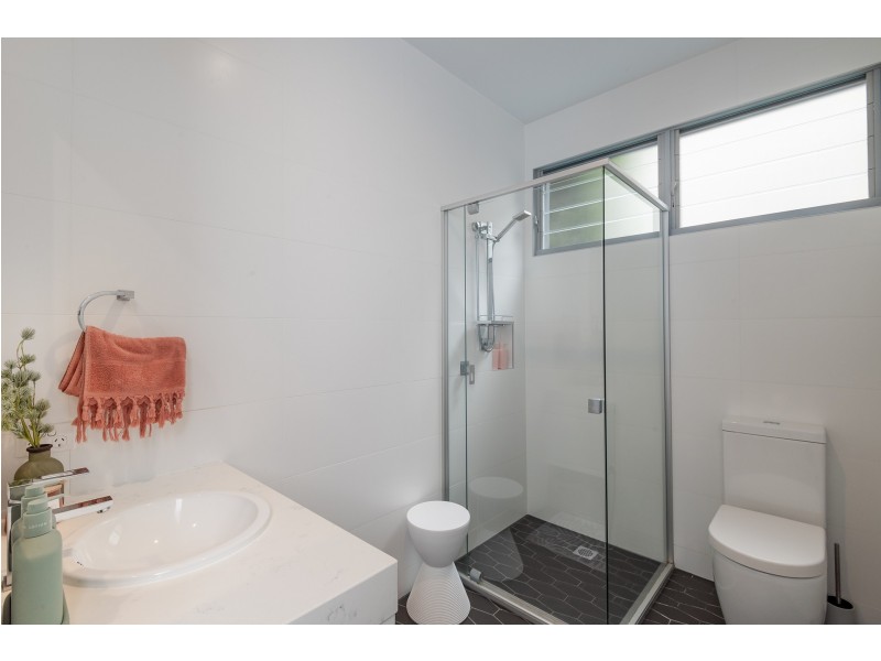 11 Blue Gum Road, Noosa Heads QLD 4567