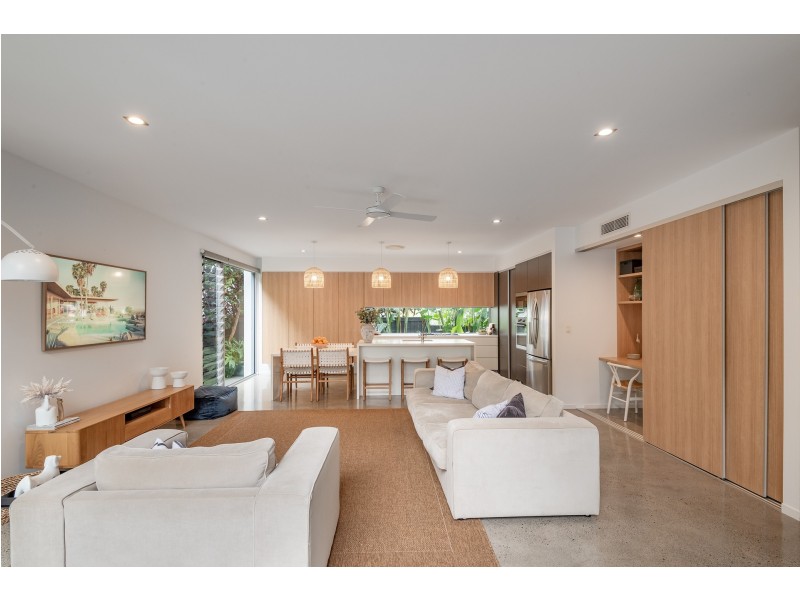 11 Blue Gum Road, Noosa Heads QLD 4567