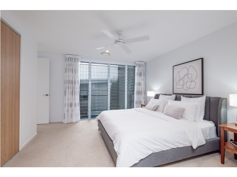 11 Blue Gum Road, Noosa Heads QLD 4567